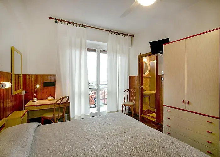 Giovanna Otel 2*